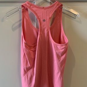 Lululemon Swiftly Coral Tank in Size 6